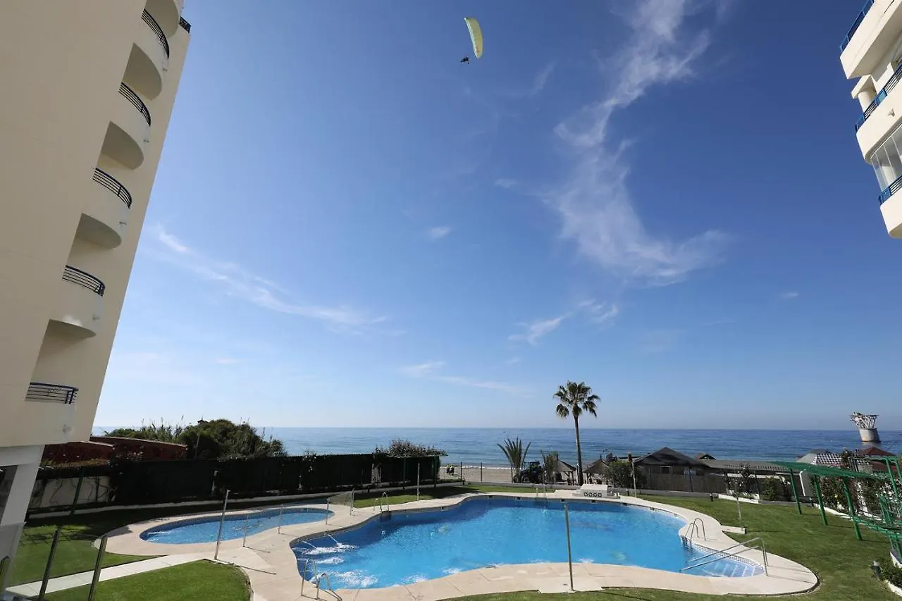Lujo En Banana Beach Primera Linea De Playa Marbella Apartment