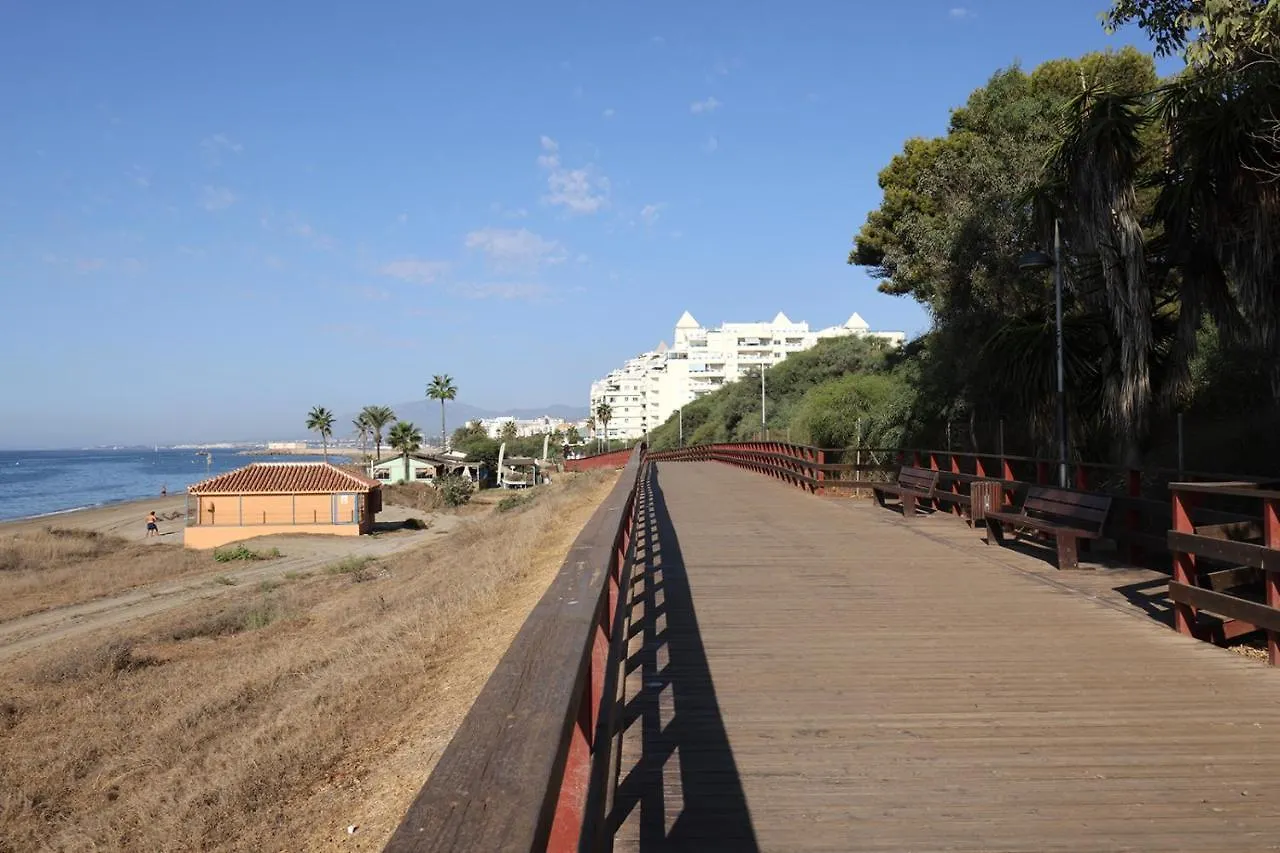 Lujo En Banana Beach Primera Linea De Playa Marbella Apartment