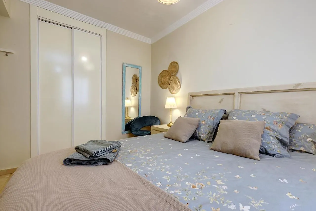 Apartment Lujo En Banana Beach Primera Linea De Playa Marbella
