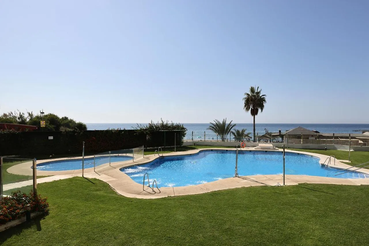 Lujo En Banana Beach Primera Linea De Playa Marbella Apartment