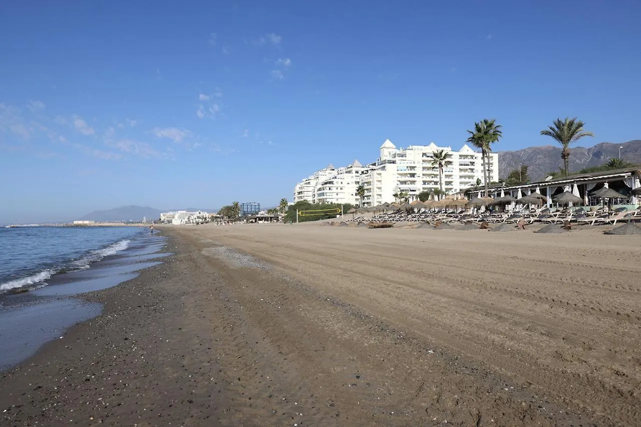Apartment Lujo En Banana Beach Primera Linea De Playa Marbella