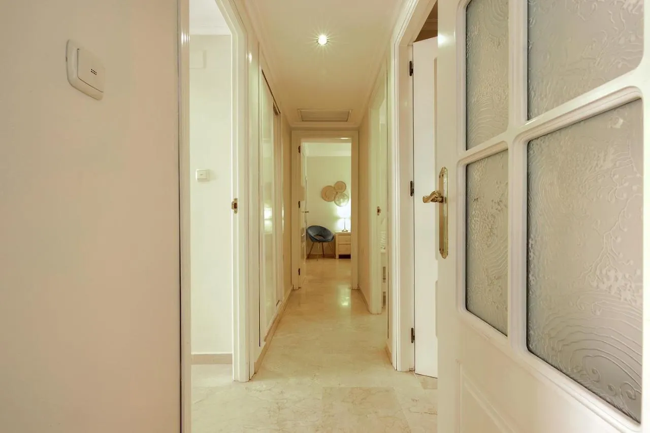 Apartment Lujo En Banana Beach Primera Linea De Playa Marbella