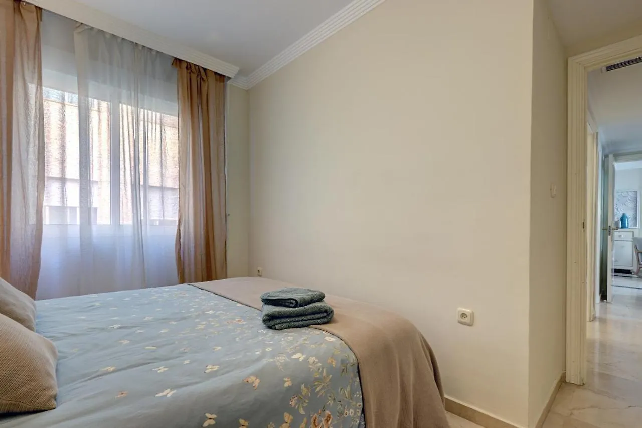Apartment Lujo En Banana Beach Primera Linea De Playa Marbella