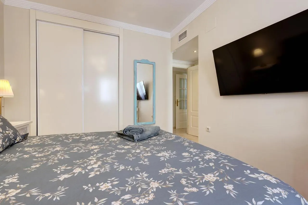 Apartment Lujo En Banana Beach Primera Linea De Playa Marbella