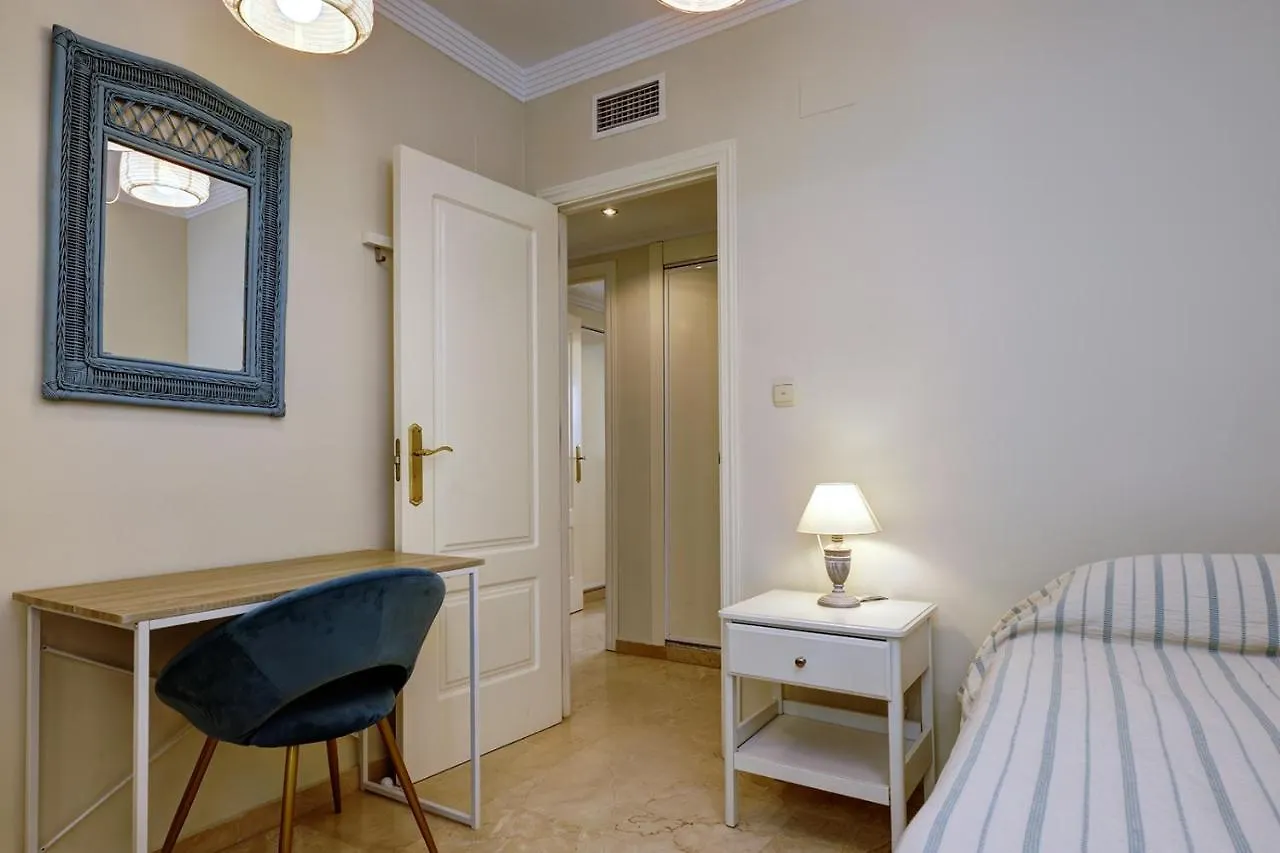 Lujo En Banana Beach Primera Linea De Playa Marbella Apartment