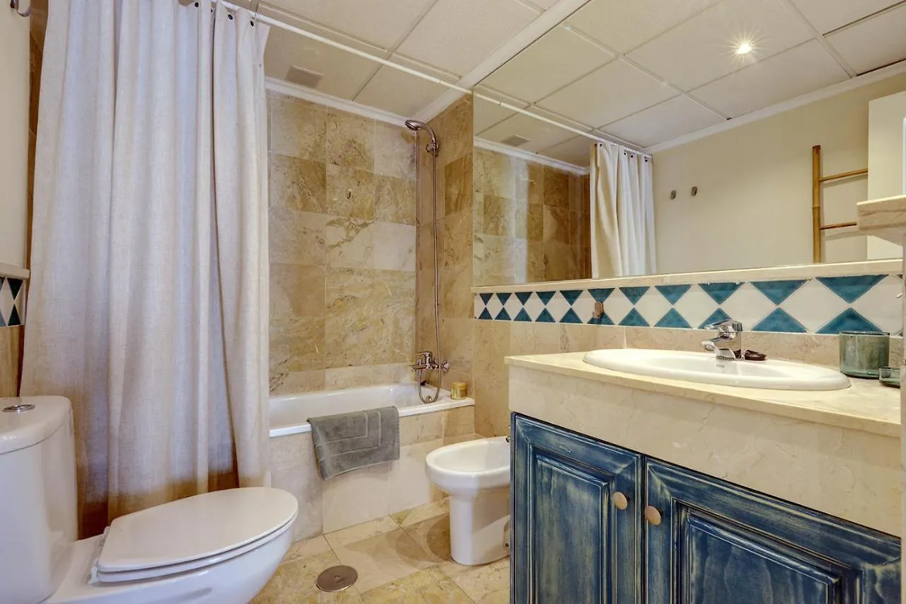 Lujo En Banana Beach Primera Linea De Playa Marbella Apartment